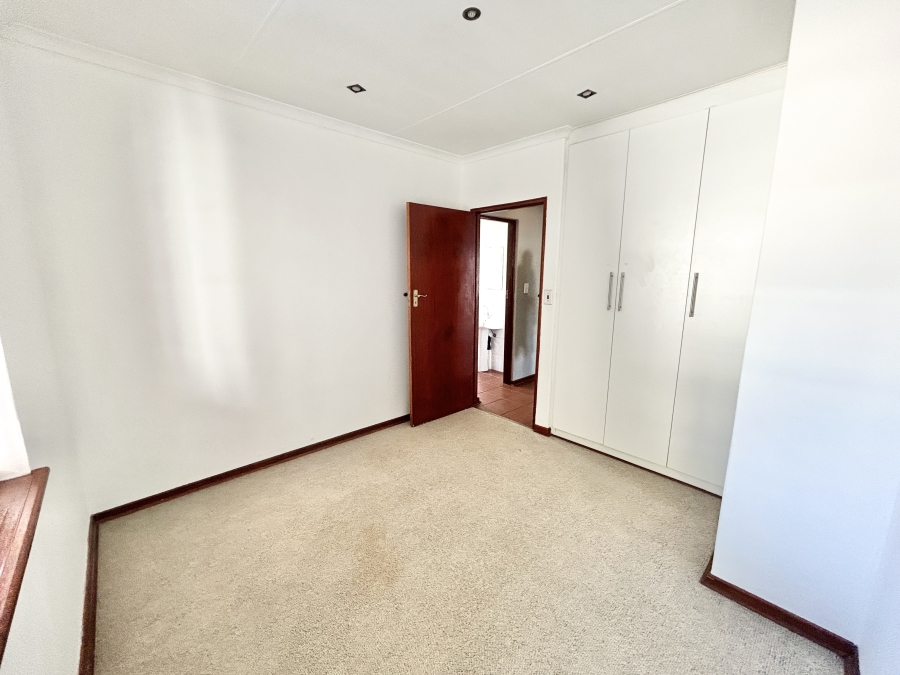 2 Bedroom Property for Sale in Halfway Gardens Gauteng