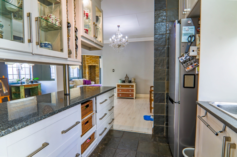 4 Bedroom Property for Sale in Thatchfield Estate Gauteng