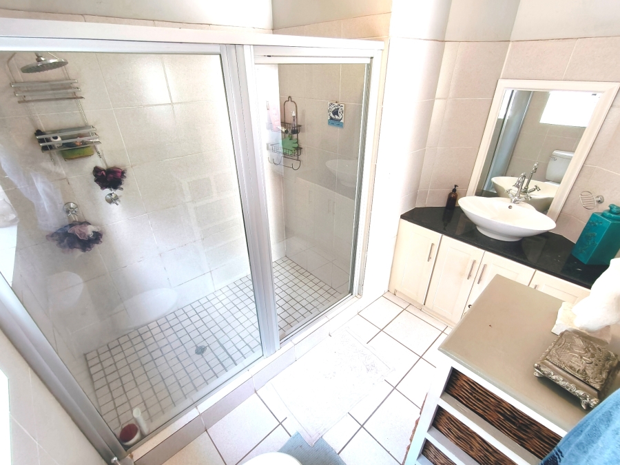 4 Bedroom Property for Sale in Thatchfield Estate Gauteng