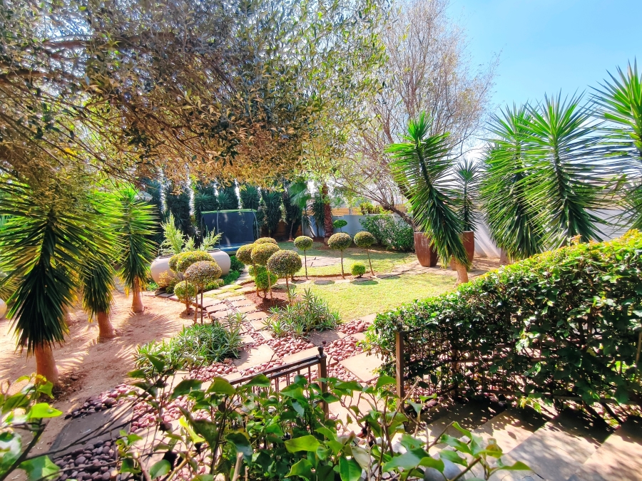 4 Bedroom Property for Sale in Thatchfield Estate Gauteng