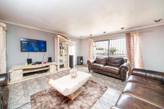 4 Bedroom Property for Sale in Brackenhurst Gauteng