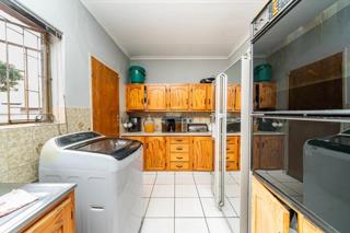 4 Bedroom Property for Sale in Brackenhurst Gauteng