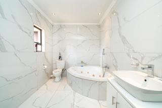 4 Bedroom Property for Sale in Brackenhurst Gauteng