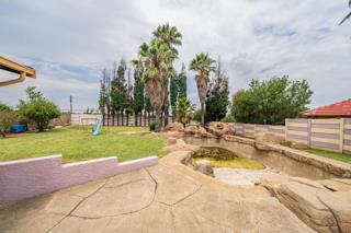 4 Bedroom Property for Sale in Brackenhurst Gauteng