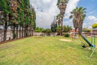4 Bedroom Property for Sale in Brackenhurst Gauteng