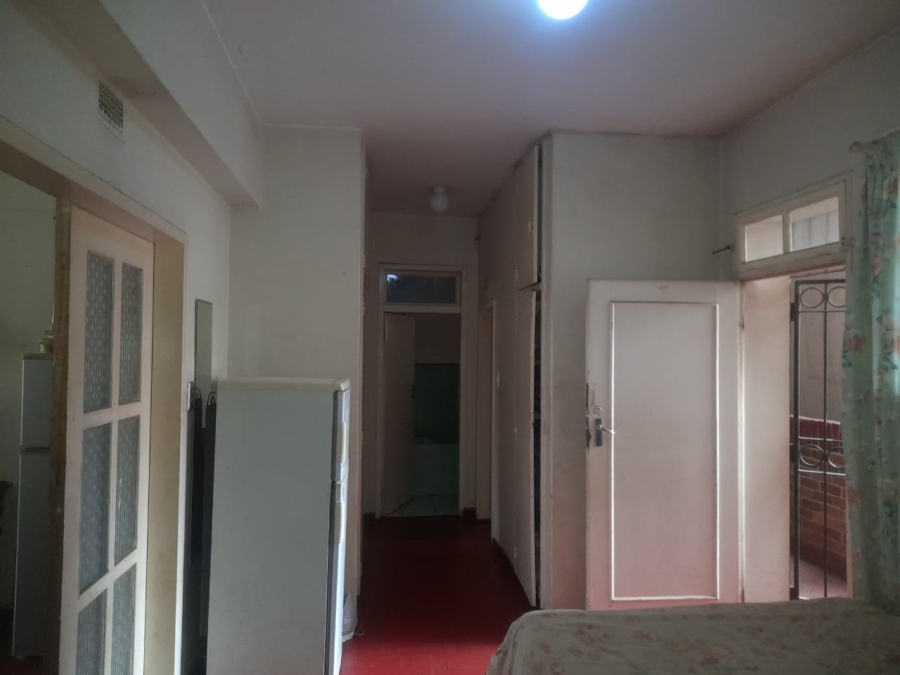 1 Bedroom Property for Sale in Yeoville Gauteng