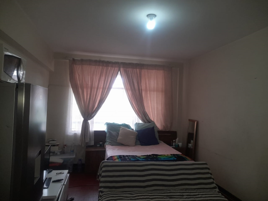 1 Bedroom Property for Sale in Yeoville Gauteng