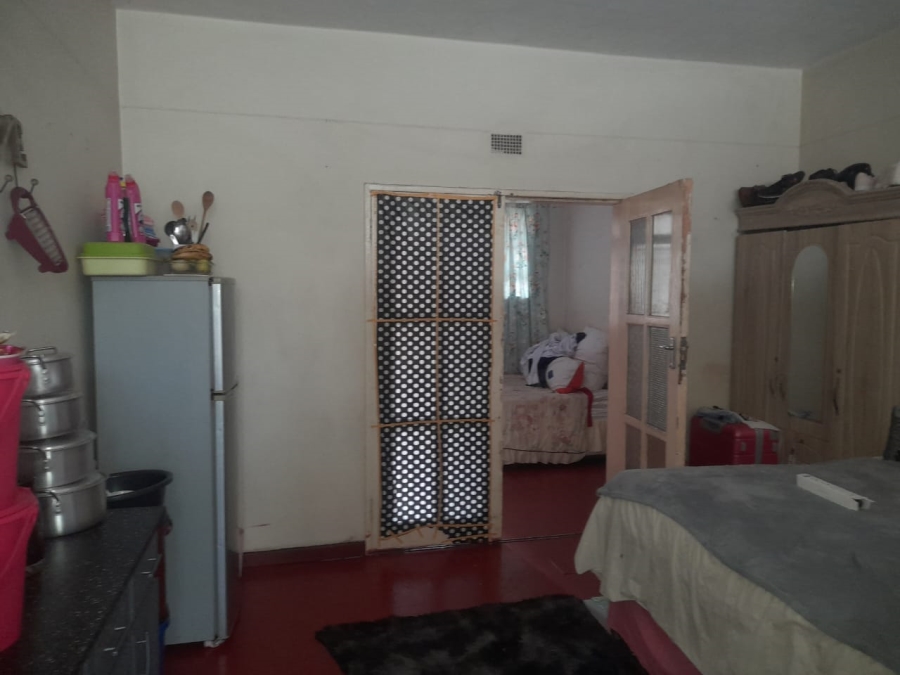 1 Bedroom Property for Sale in Yeoville Gauteng