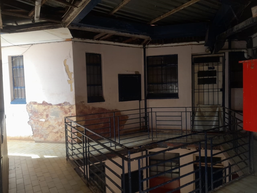 2 Bedroom Property for Sale in Yeoville Gauteng