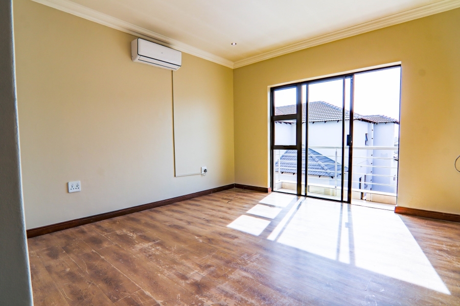 4 Bedroom Property for Sale in Thatchfield Estate Gauteng