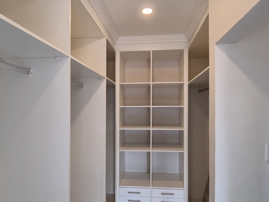 3 Bedroom Property for Sale in Kookrus Gauteng