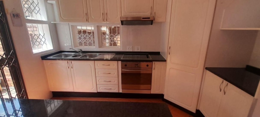 2 Bedroom Property for Sale in Ridgeway Gauteng