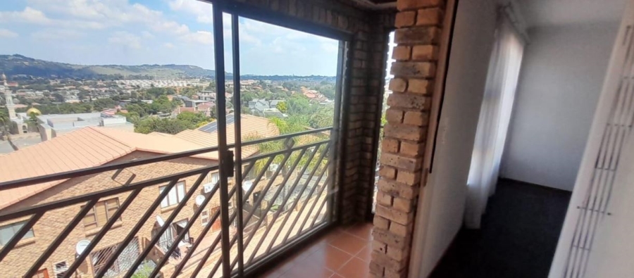 2 Bedroom Property for Sale in Ridgeway Gauteng