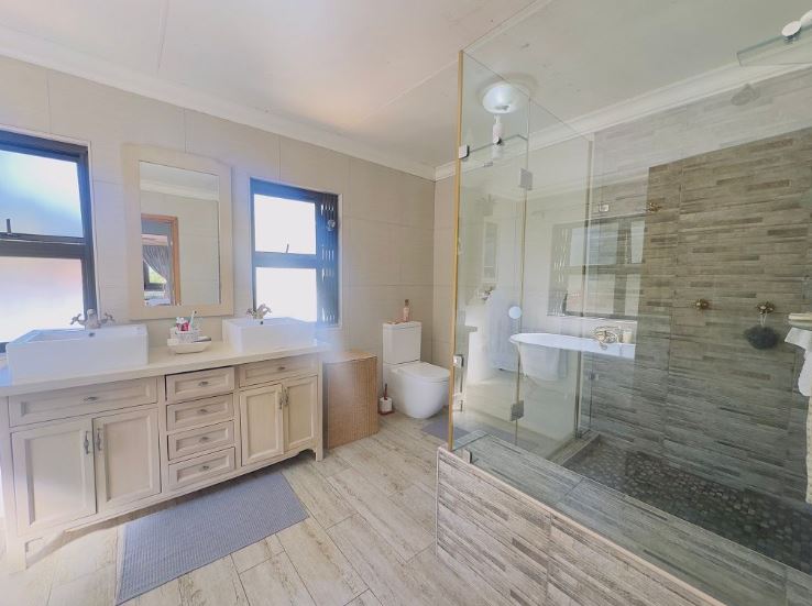 5 Bedroom Property for Sale in Nooitgedacht AH Gauteng