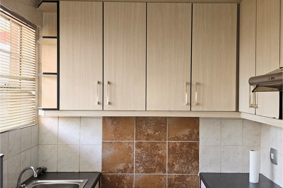 1 Bedroom Property for Sale in Paarlshoop Gauteng