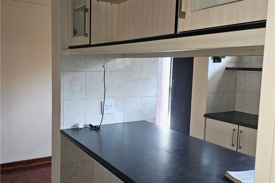 1 Bedroom Property for Sale in Paarlshoop Gauteng