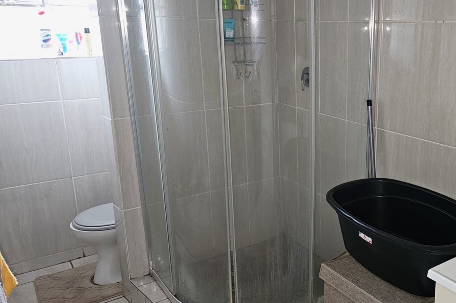 1 Bedroom Property for Sale in Paarlshoop Gauteng