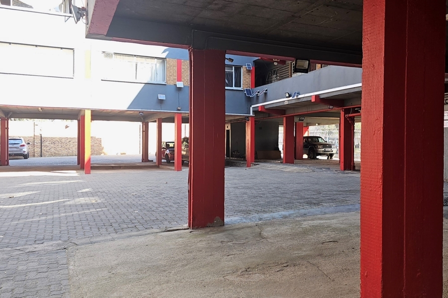 1 Bedroom Property for Sale in Paarlshoop Gauteng