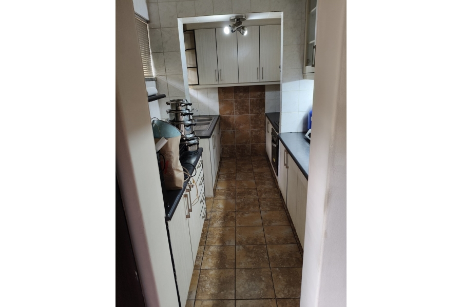 1 Bedroom Property for Sale in Paarlshoop Gauteng