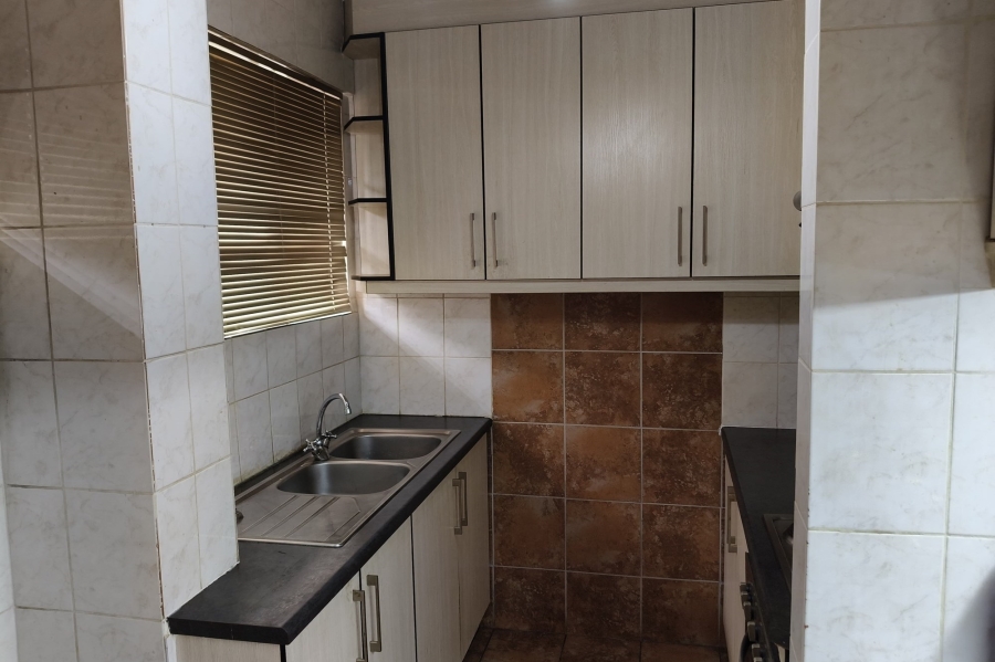 1 Bedroom Property for Sale in Paarlshoop Gauteng