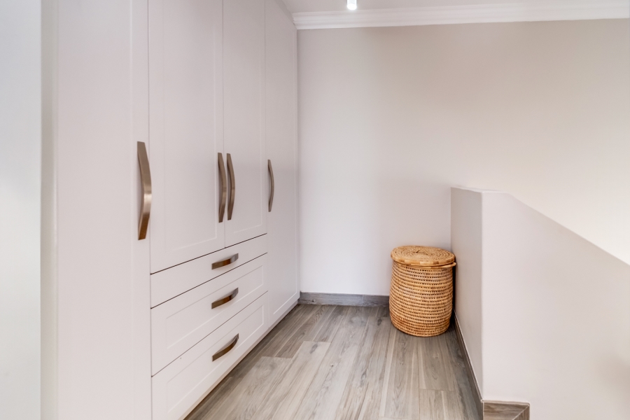 3 Bedroom Property for Sale in Edenburg Gauteng
