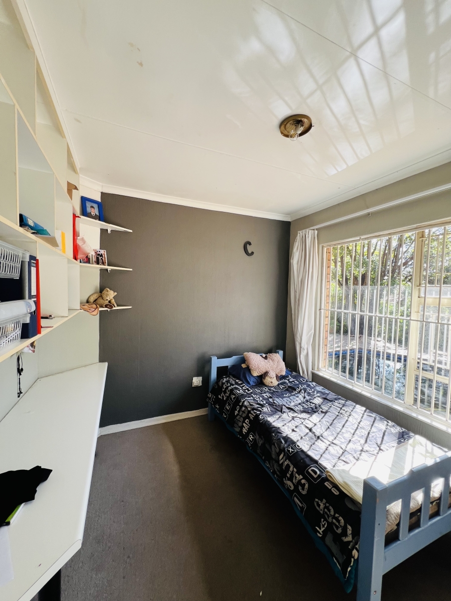 4 Bedroom Property for Sale in Radiokop Gauteng