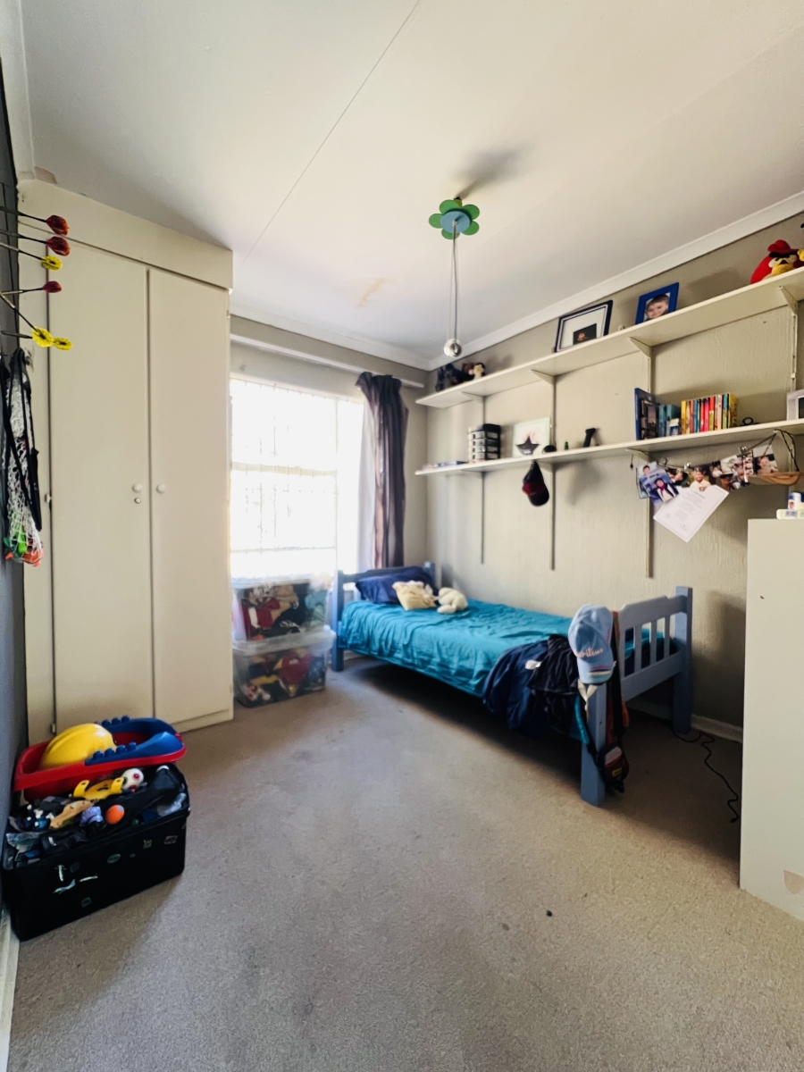 4 Bedroom Property for Sale in Radiokop Gauteng