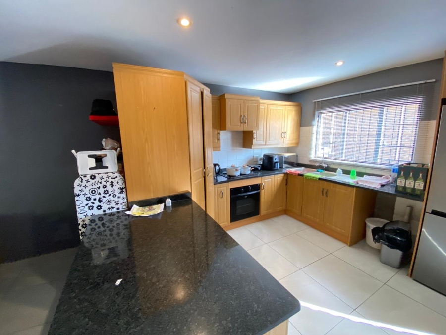 2 Bedroom Property for Sale in Gezina Gauteng