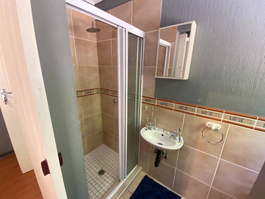 2 Bedroom Property for Sale in Gezina Gauteng