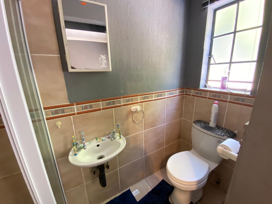 2 Bedroom Property for Sale in Gezina Gauteng