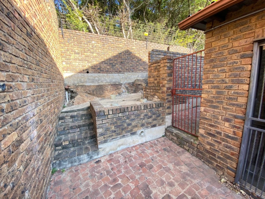 2 Bedroom Property for Sale in Gezina Gauteng