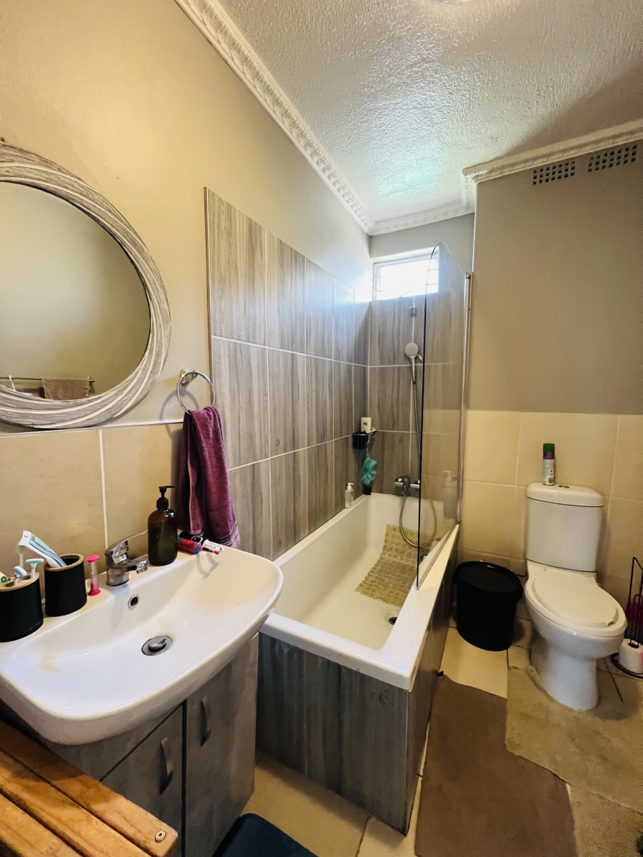 2 Bedroom Property for Sale in Lyndhurst Gauteng