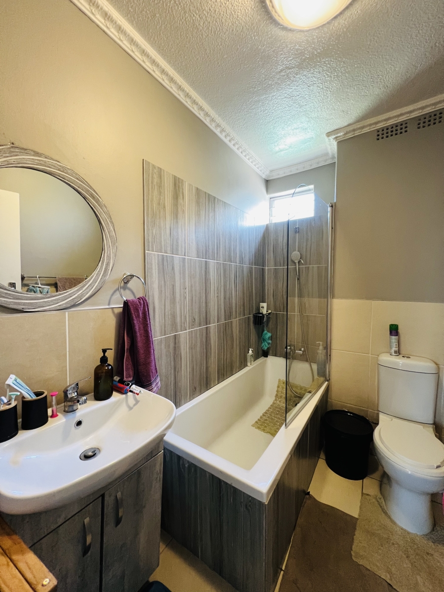 2 Bedroom Property for Sale in Lyndhurst Gauteng