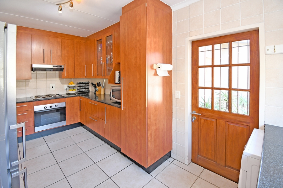 3 Bedroom Property for Sale in Olivedale Gauteng