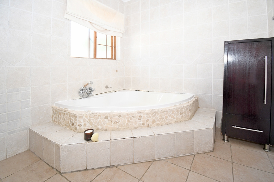3 Bedroom Property for Sale in Olivedale Gauteng