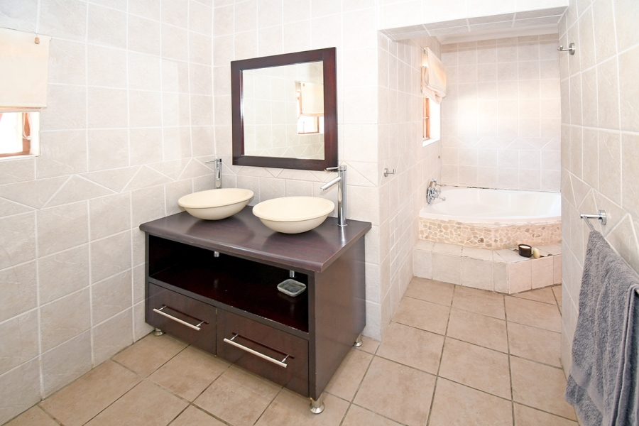 3 Bedroom Property for Sale in Olivedale Gauteng