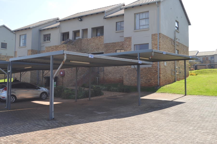 To Let 2 Bedroom Property for Rent in Sugar Bush Estate Gauteng