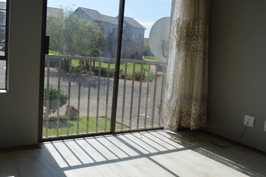 To Let 2 Bedroom Property for Rent in Sugar Bush Estate Gauteng