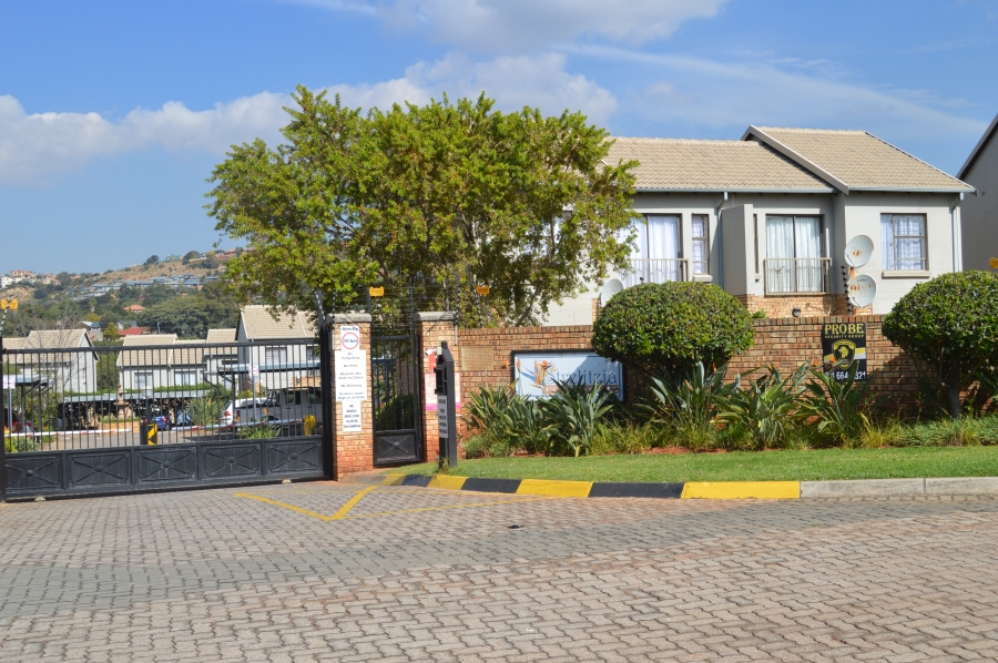 To Let 2 Bedroom Property for Rent in Sugar Bush Estate Gauteng