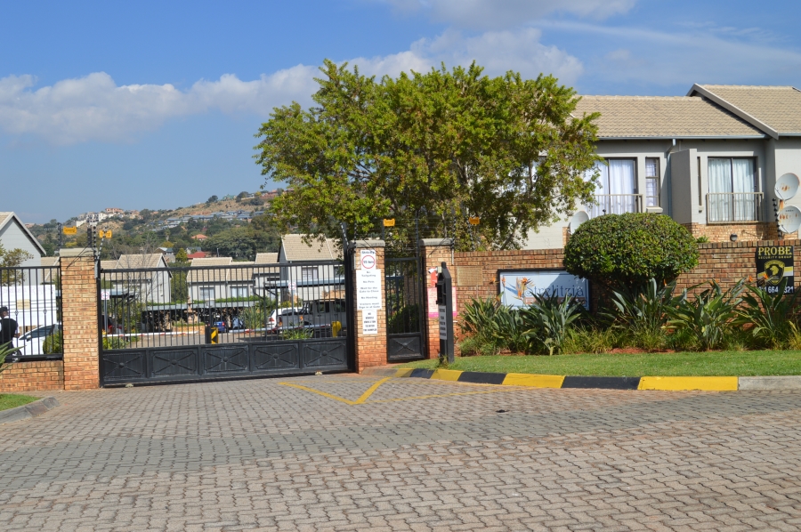 To Let 2 Bedroom Property for Rent in Sugar Bush Estate Gauteng