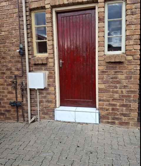 2 Bedroom Property for Sale in Regents Park Gauteng