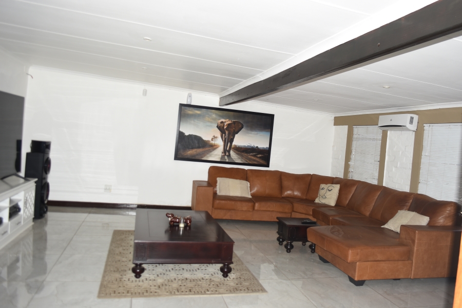 4 Bedroom Property for Sale in Theresa Park Gauteng