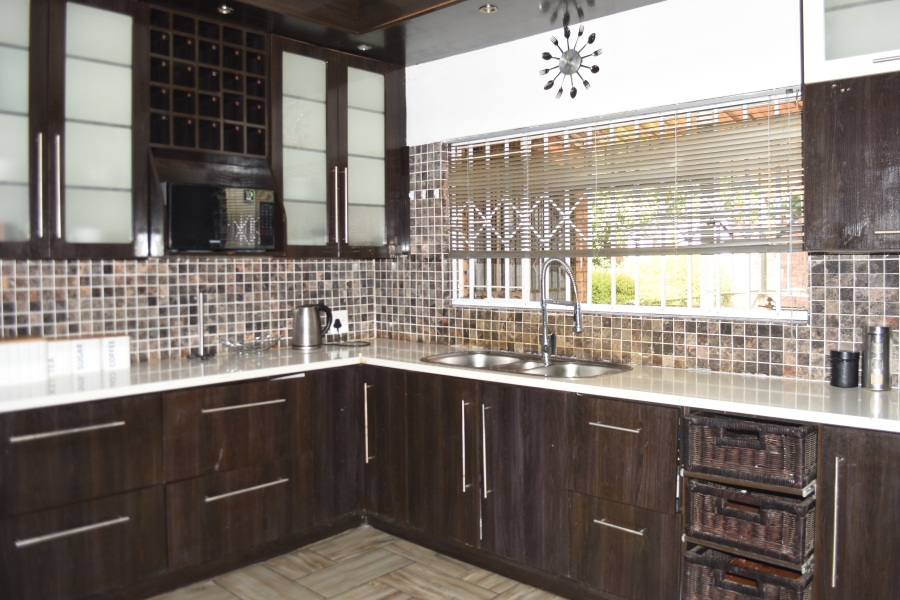 4 Bedroom Property for Sale in Theresa Park Gauteng