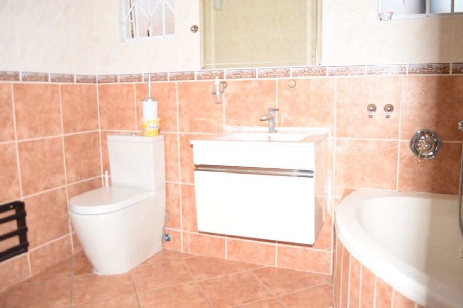 4 Bedroom Property for Sale in Theresa Park Gauteng