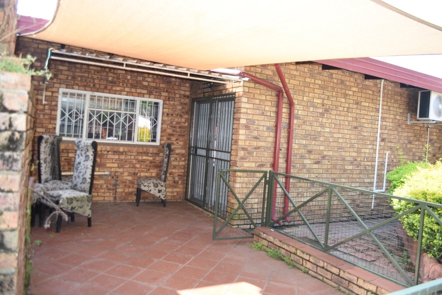 4 Bedroom Property for Sale in Theresa Park Gauteng