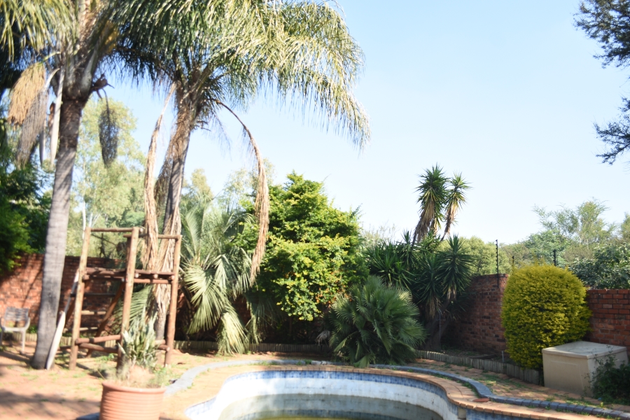 4 Bedroom Property for Sale in Theresa Park Gauteng