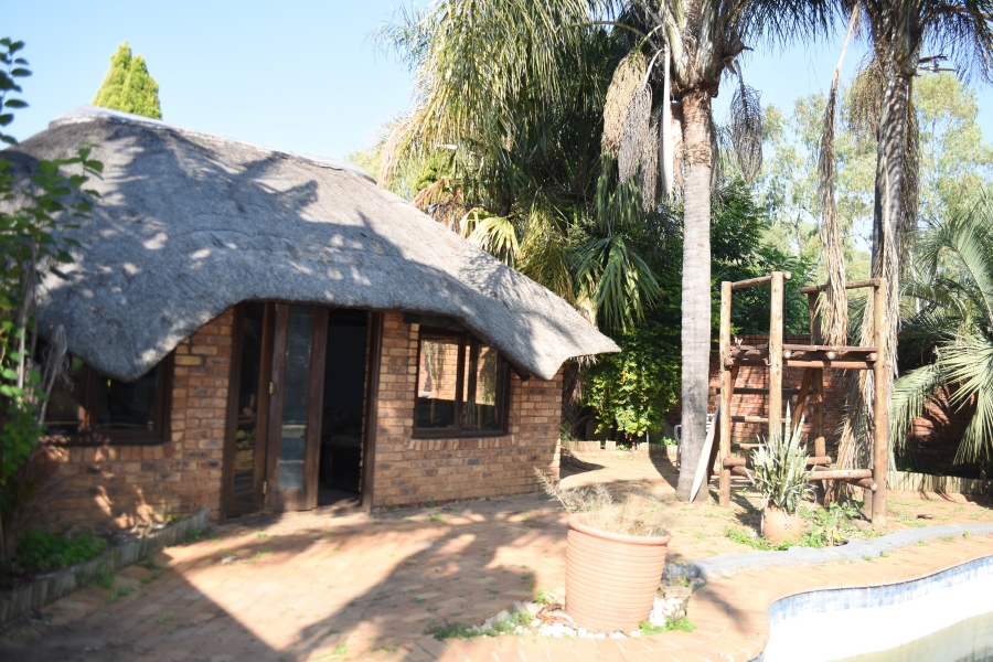 4 Bedroom Property for Sale in Theresa Park Gauteng