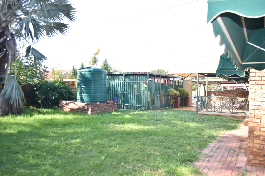 4 Bedroom Property for Sale in Theresa Park Gauteng