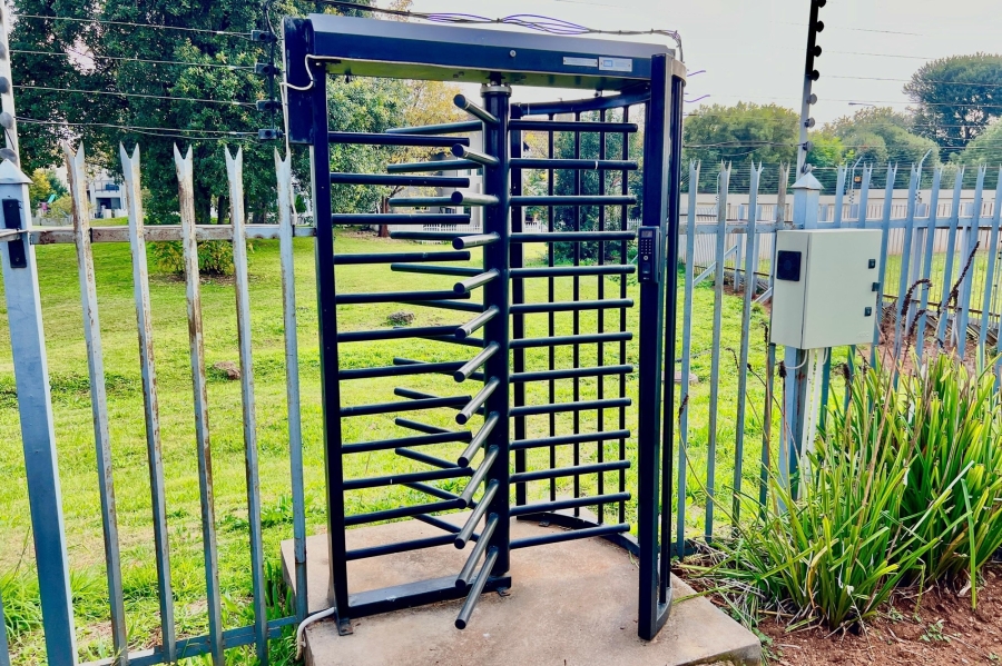 To Let 1 Bedroom Property for Rent in Clubview Gauteng