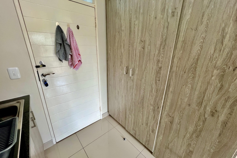 To Let 1 Bedroom Property for Rent in Clubview Gauteng